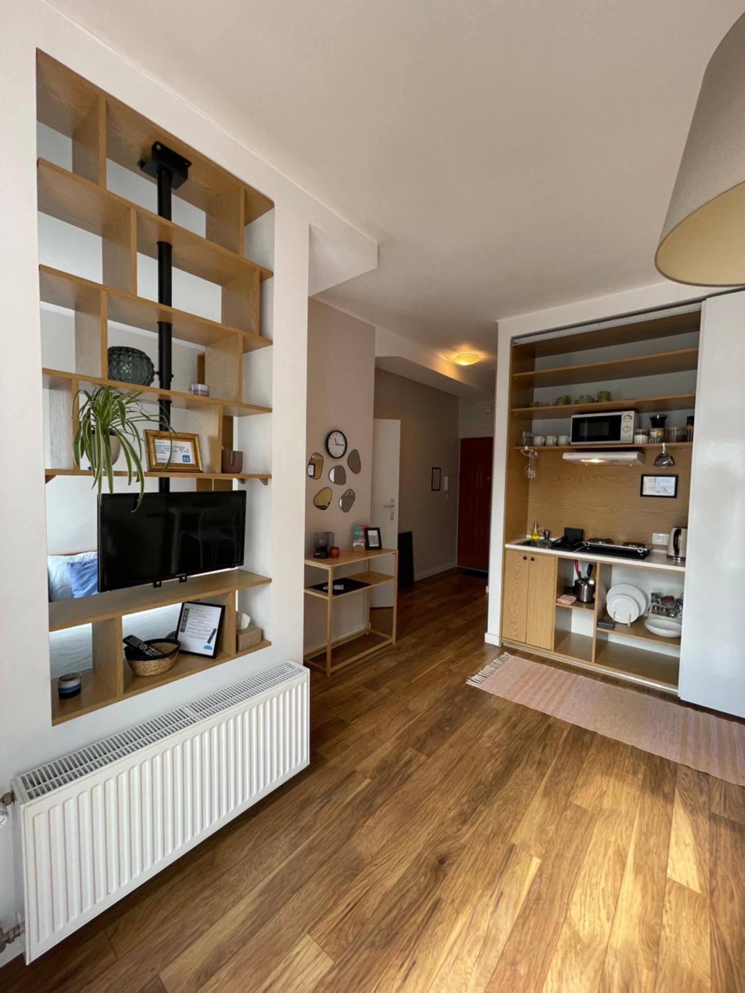 Studio W Centrum Warszawy Ulica Chmielna - 500M Od Dworca Centralnego - By Good Sleeping Varsovie Extérieur photo